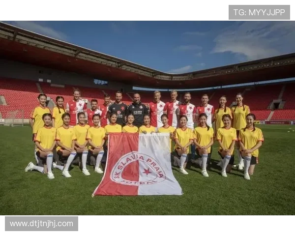 追寻足球明星的足迹与秘密偷袜子背后的奇妙故事