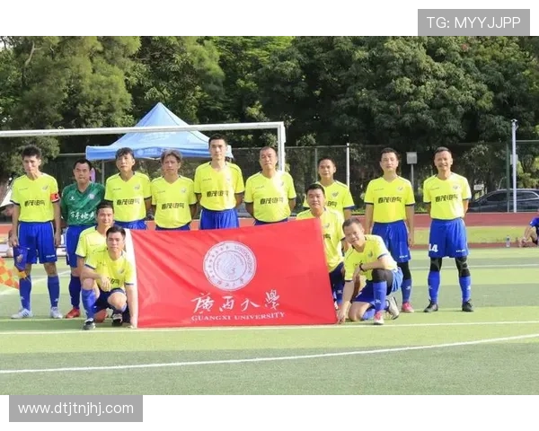 重庆与杭州足球队对决赛后分析及比赛节奏深度解析