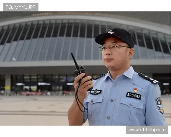 重庆羽毛球队的奋斗与荣耀：从默默无闻到联赛强队的蜕变之路