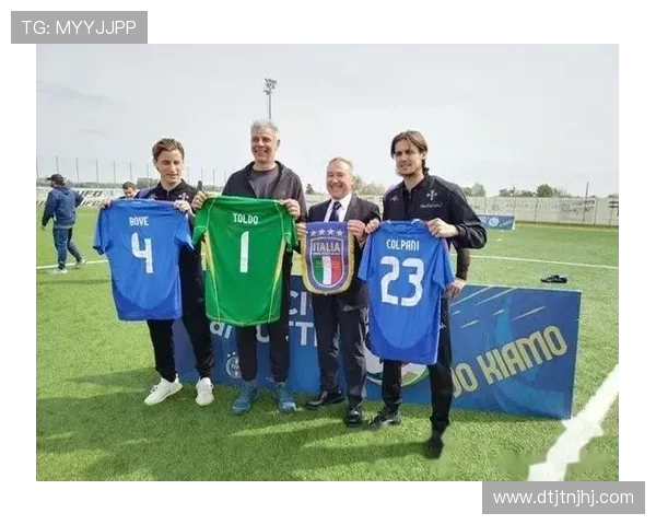 足球巨星同框瞬间汇聚各路传奇球员的精彩合影回顾